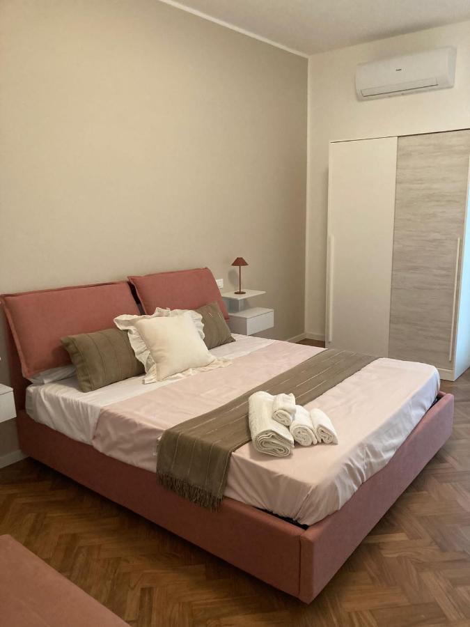 Case Vacanze Monroe 1 Palerme Extérieur photo