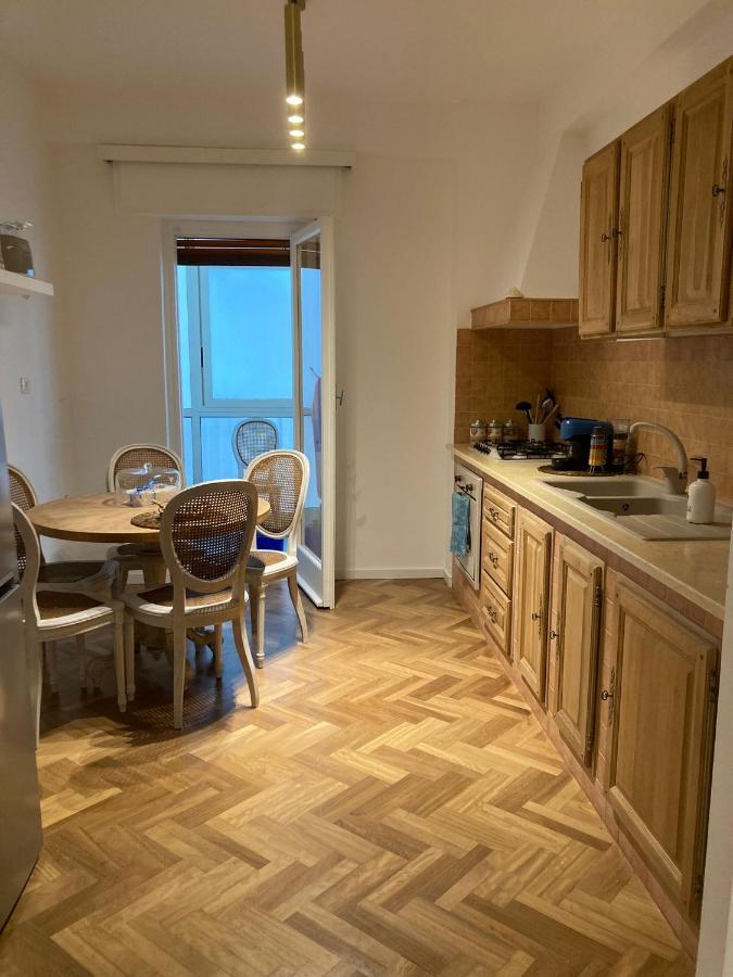 Case Vacanze Monroe 1 Palerme Extérieur photo